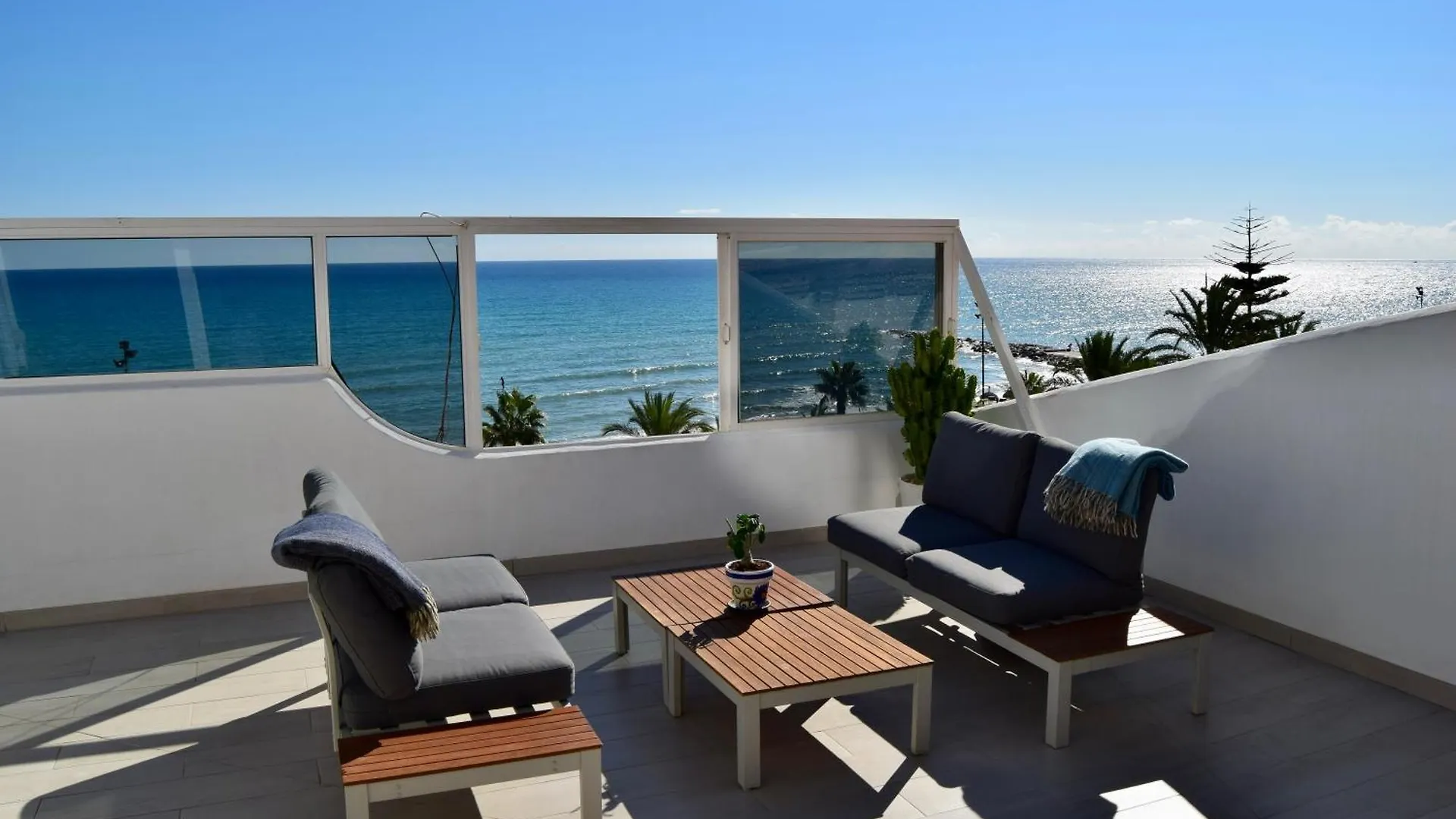 Beachfront Heaven Apartment - Carvajal Beach Fuengirola 0*,  Spain