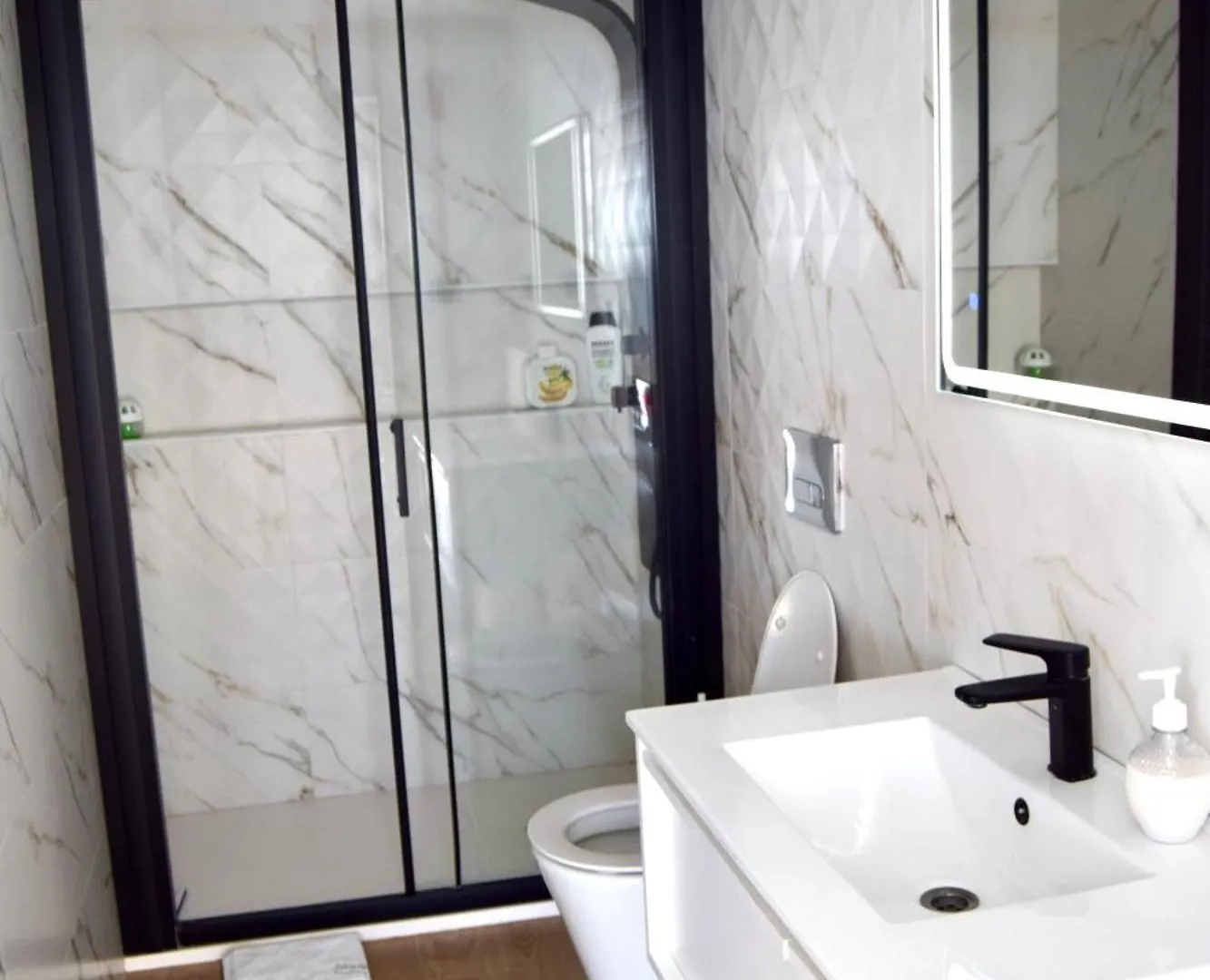 Beachfront Heaven Apartment - Carvajal Beach Fuengirola
